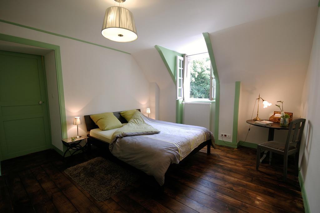 La Grande Sauvagere Bed and Breakfast Saint-Pierre-de-Plesguen Habitación foto