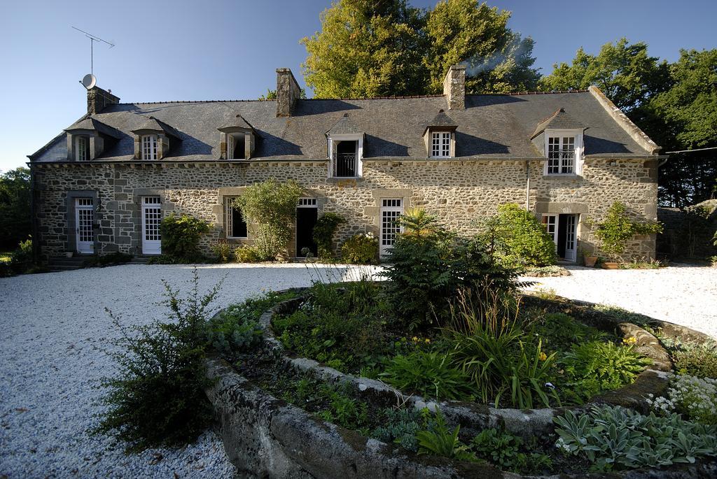 La Grande Sauvagere Bed and Breakfast Saint-Pierre-de-Plesguen Exterior foto